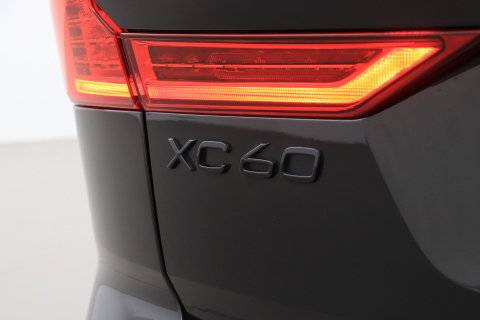 Volvo XC60 T8 Plug-in hybrid Ultra Black Edition | HEICO Sportiv | Luchtvering | Bowers&Wilkins | Panoramadak | Head-Up