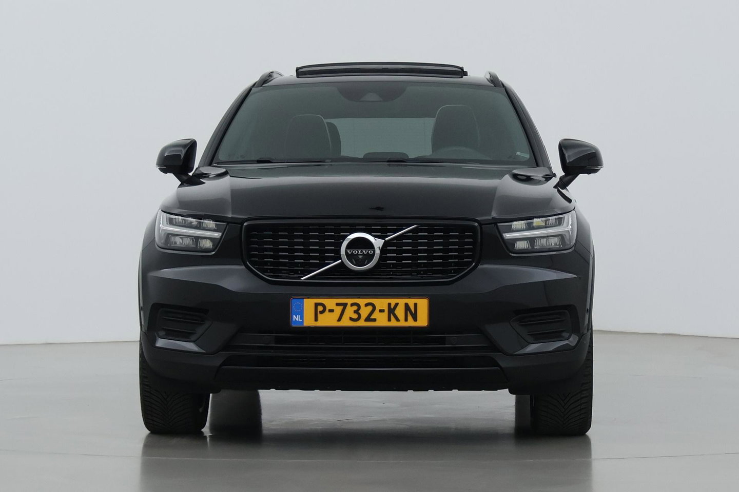 Volvo XC40 T5 Recharge R-Design | Panoramadak | 360° Camera | harman/kardon | Trekhaak