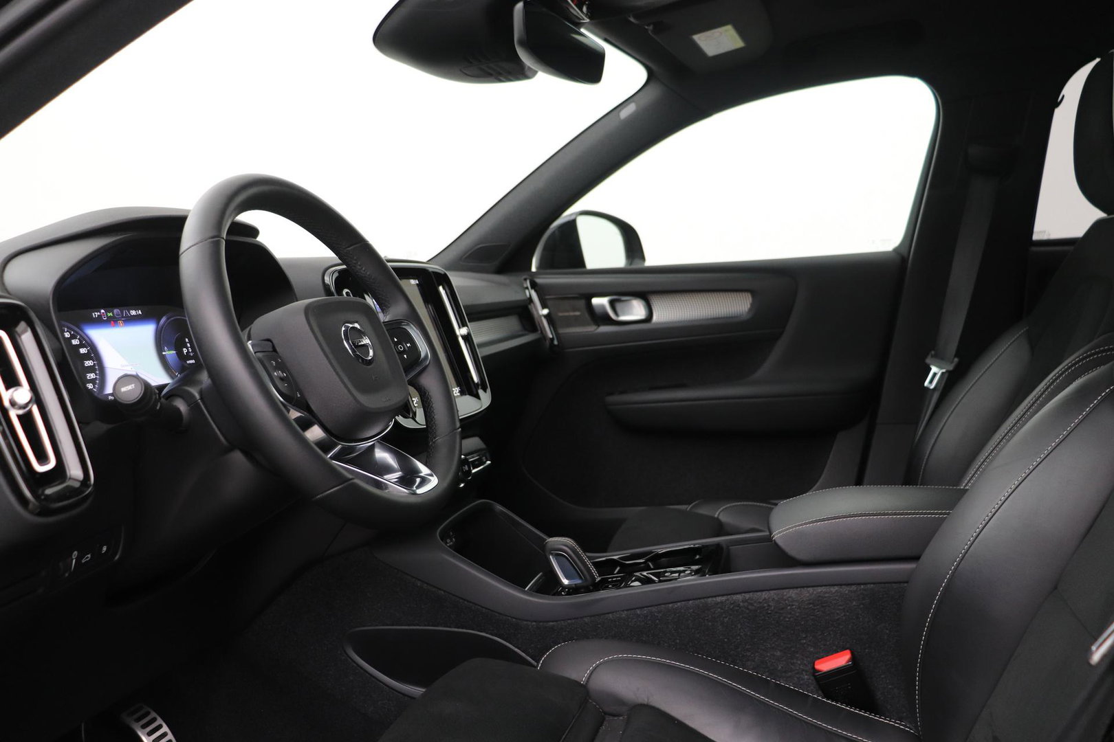 Volvo XC40 T5 Recharge R-Design | Panoramadak | 360° Camera | harman/kardon | Trekhaak