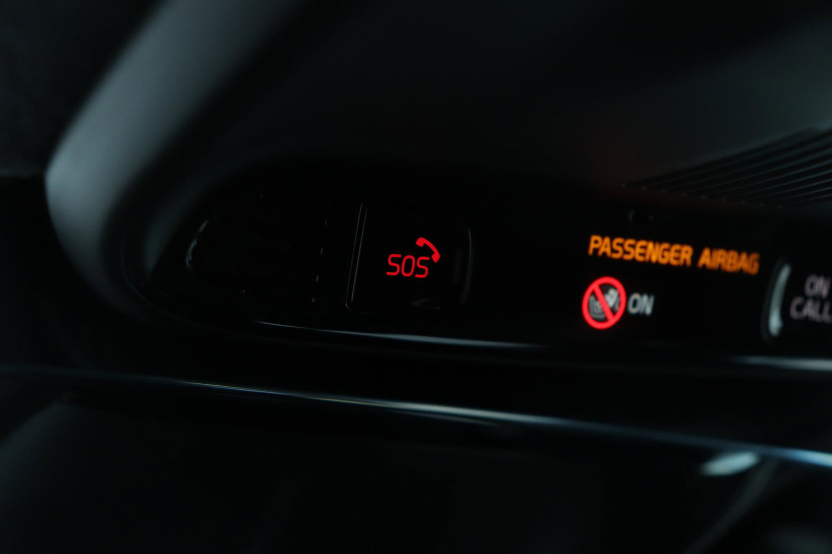 Volvo XC40 T5 Recharge R-Design | Panoramadak | 360° Camera | harman/kardon | Trekhaak