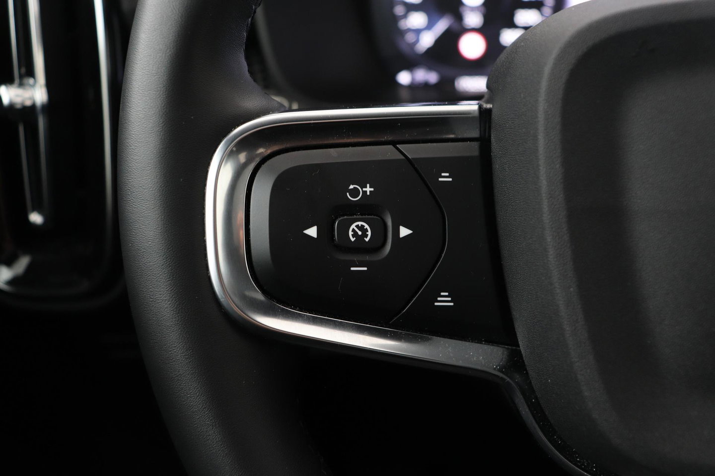 Volvo XC40 T5 Recharge R-Design | Panoramadak | 360° Camera | harman/kardon | Trekhaak