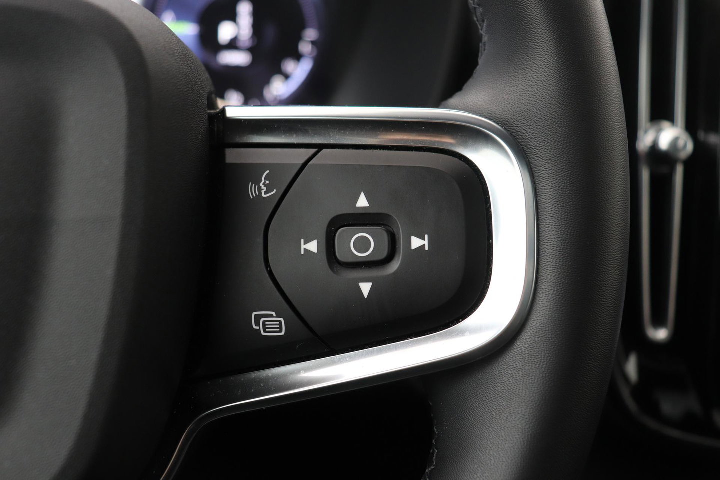 Volvo XC40 T5 Recharge R-Design | Panoramadak | 360° Camera | harman/kardon | Trekhaak