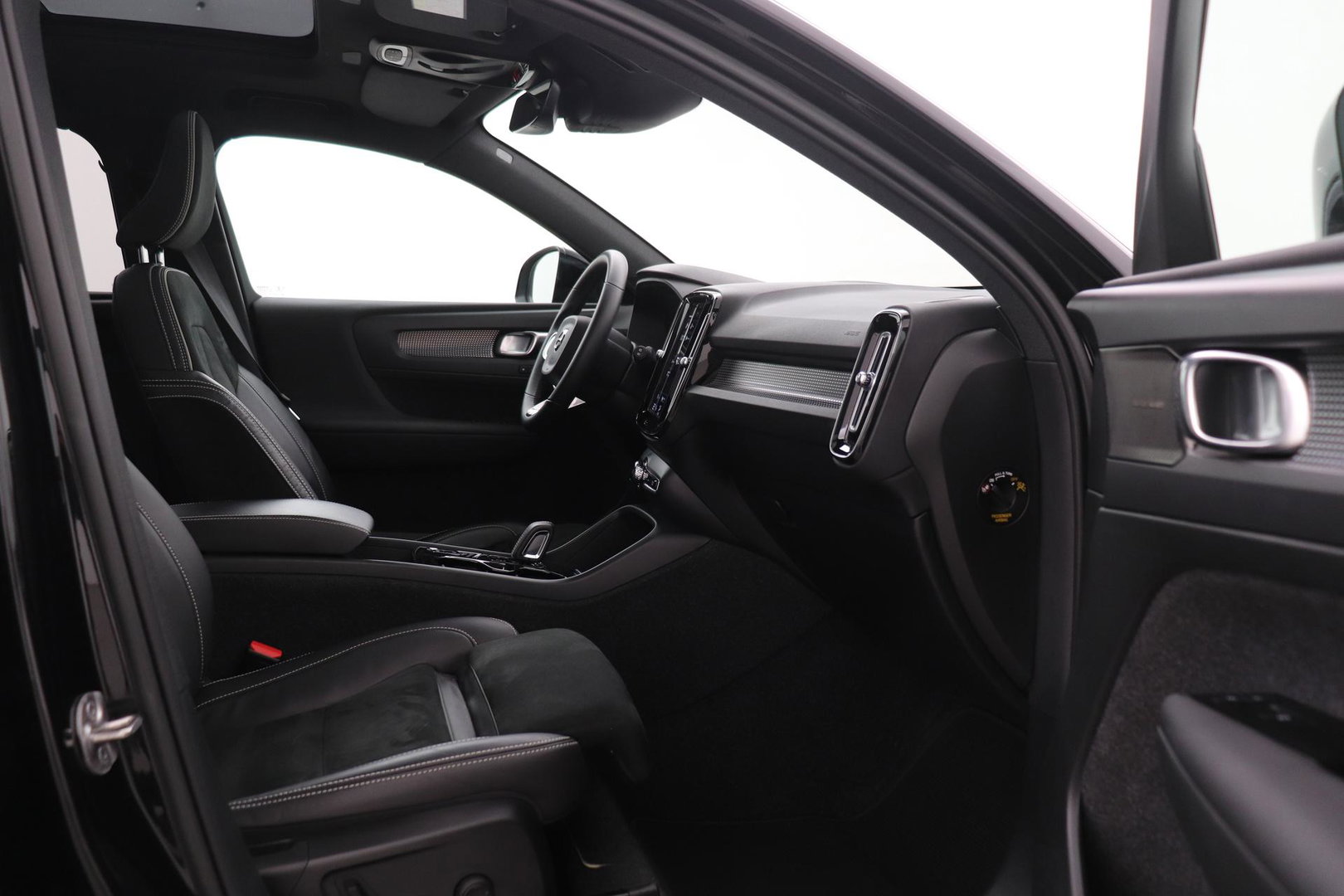 Volvo XC40 T5 Recharge R-Design | Panoramadak | 360° Camera | harman/kardon | Trekhaak