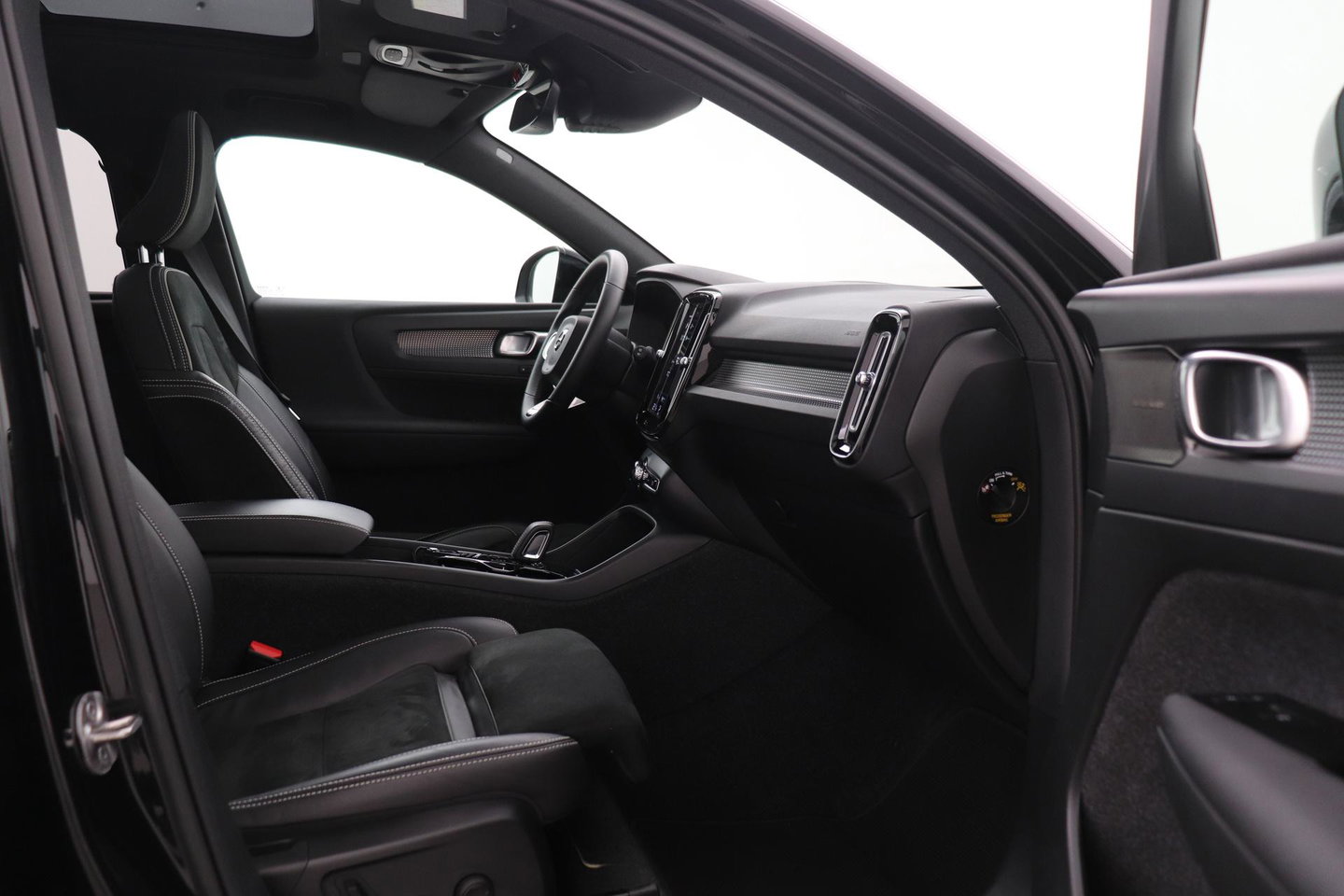 Volvo XC40 T5 Recharge R-Design | Panoramadak | 360° Camera | harman/kardon | Trekhaak