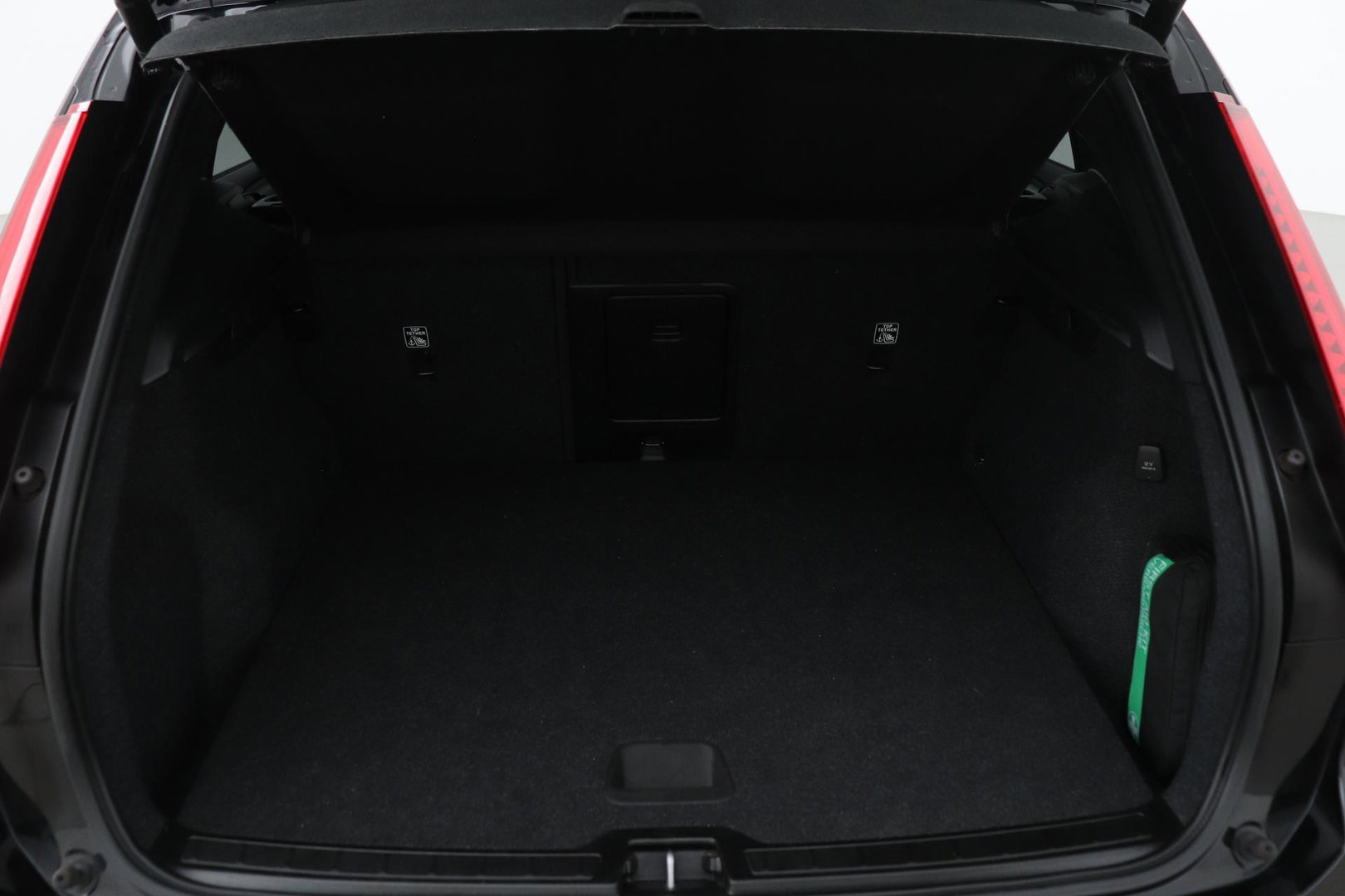 Volvo XC40 T5 Recharge R-Design | Panoramadak | 360° Camera | harman/kardon | Trekhaak