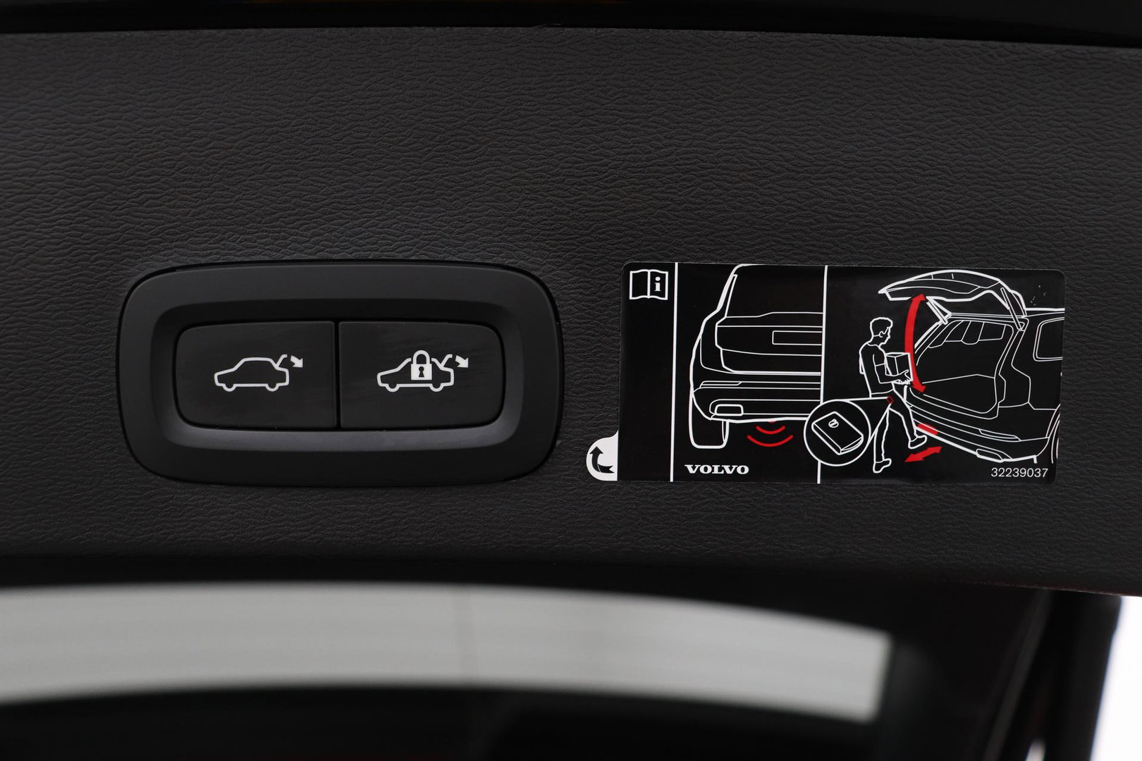 Volvo XC40 T5 Recharge R-Design | Panoramadak | 360° Camera | harman/kardon | Trekhaak