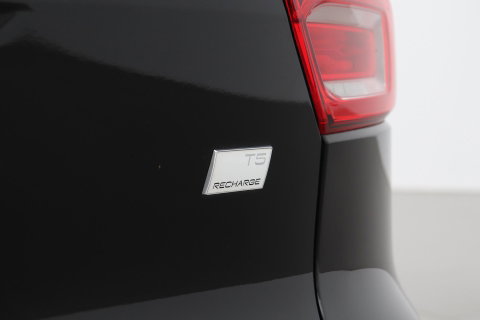 Volvo XC40 T5 Recharge R-Design | Panoramadak | 360° Camera | harman/kardon | Trekhaak