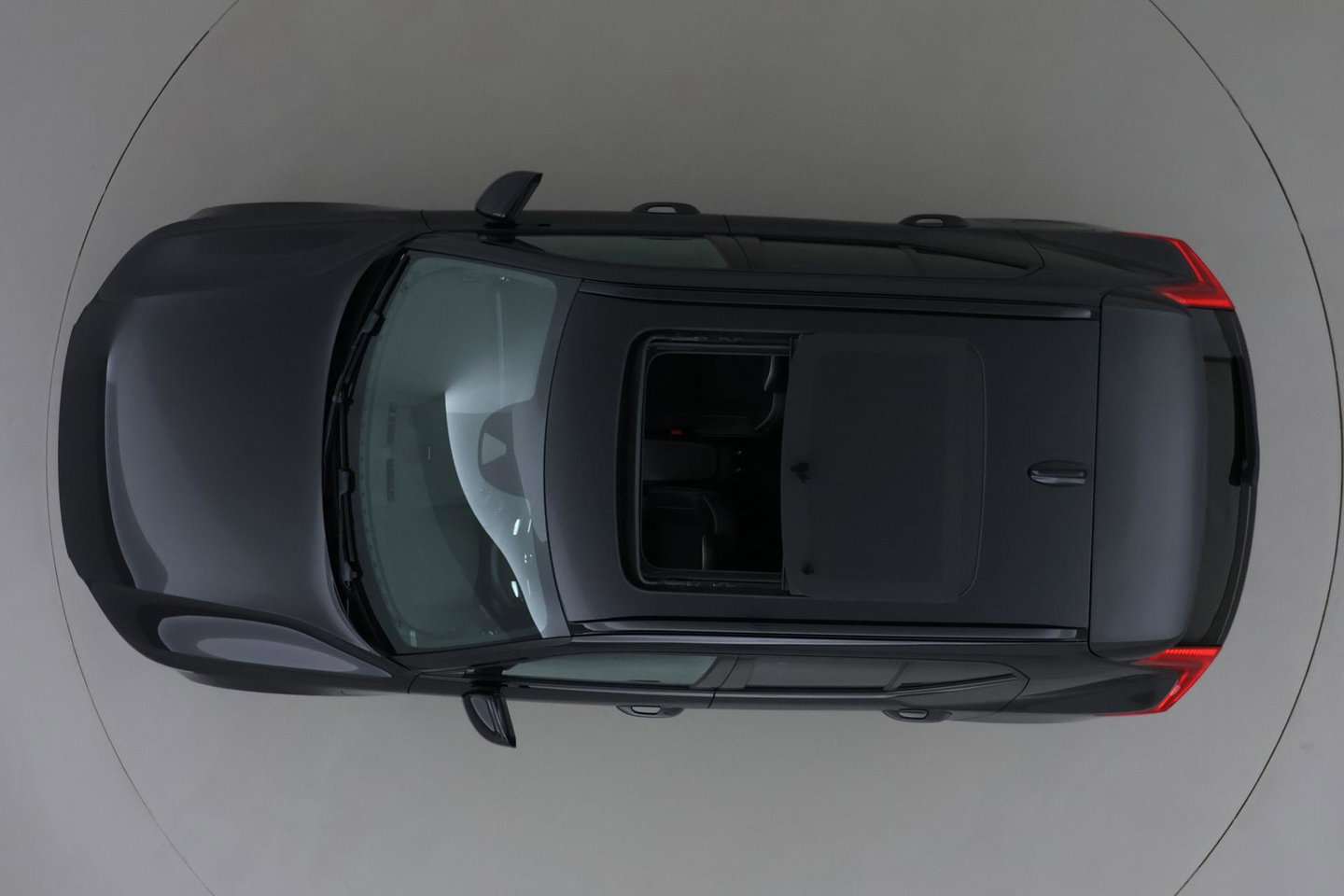Volvo XC40 T5 Recharge R-Design | Panoramadak | 360° Camera | harman/kardon | Trekhaak
