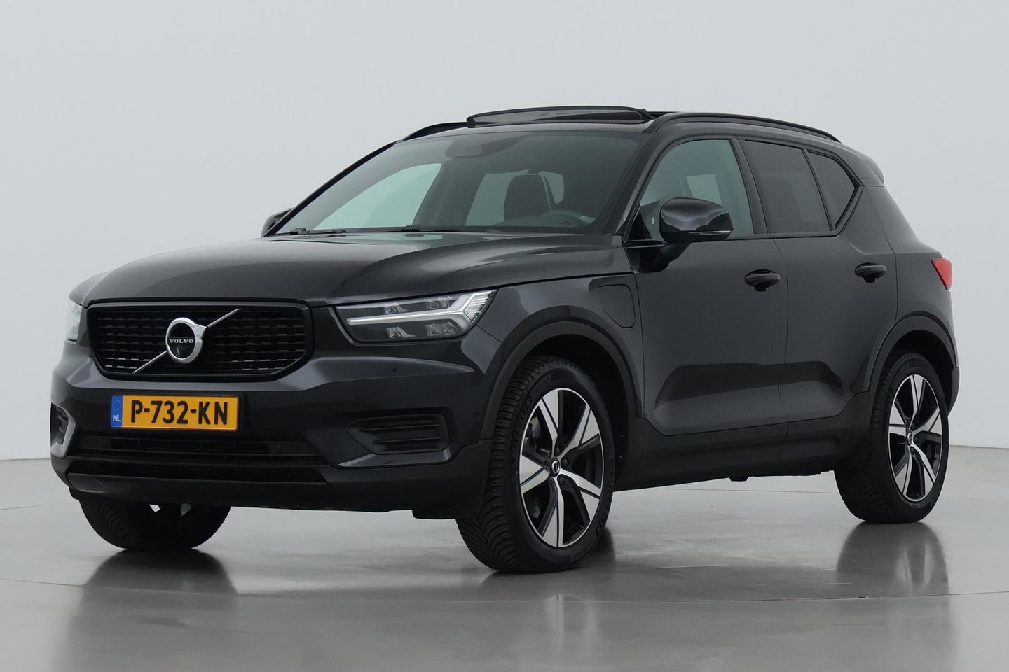Volvo XC40 T5 Recharge R-Design | Panoramadak | 360° Camera | harman/kardon | Trekhaak