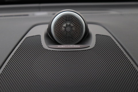 Volvo XC60 T6 Plug-in hybrid Ultra Black Edition | ACC | Luchtvering | Trekhaak | Bowers&Wilkins | 360° Camera | Stoelmassage | Panoramadak | Head-Up