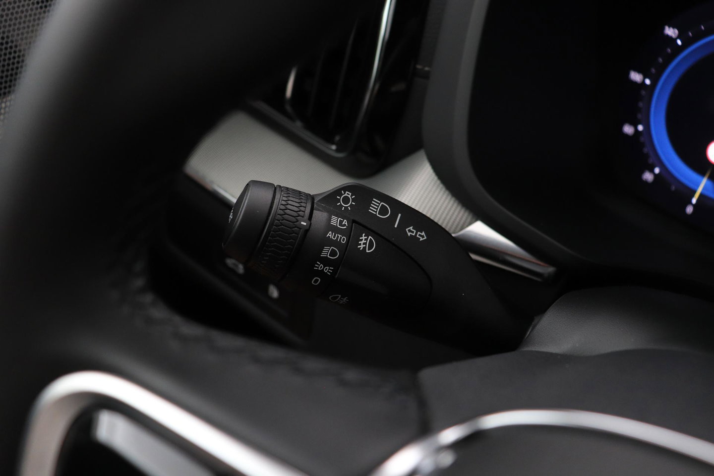 Volvo XC60 T6 Plug-in hybrid Ultra Black Edition | ACC | Luchtvering | Trekhaak | Bowers&Wilkins | 360° Camera | Stoelmassage | Panoramadak | Head-Up