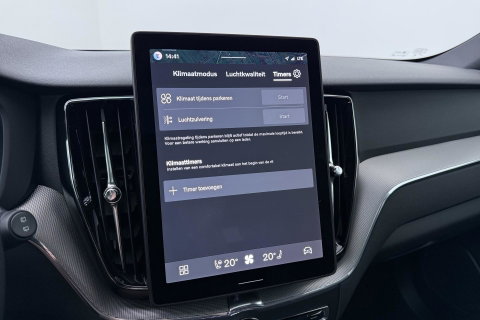 Volvo XC60 T8 Plug-in hybrid Plus Black Edition | ACC | Panoramdak | Head-Up | Trekhaak | Harman/Kardon | 360° Camera | 21 Inch