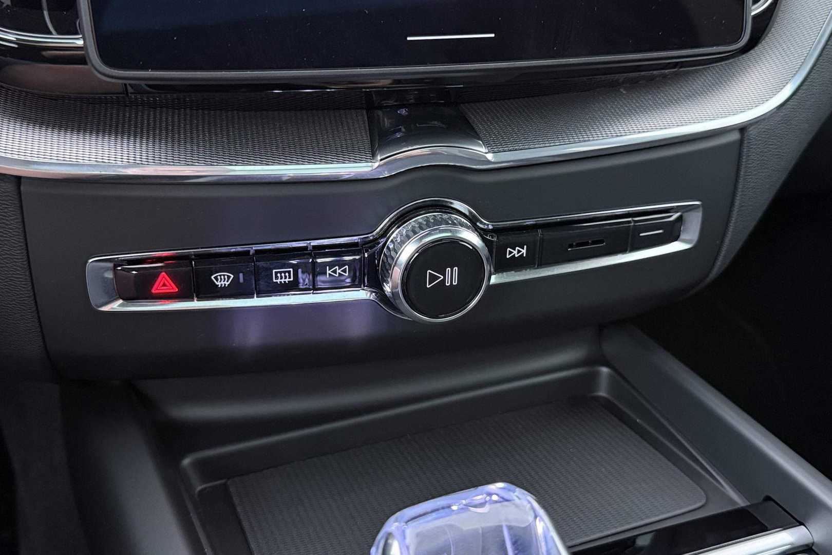 Volvo XC60 T8 Plug-in hybrid Plus Black Edition | ACC | Panoramdak | Head-Up | Trekhaak | Harman/Kardon | 360° Camera | 21 Inch