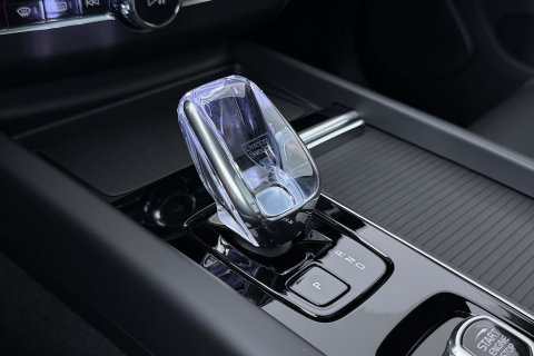 Volvo XC60 T8 Plug-in hybrid Plus Black Edition | ACC | Panoramdak | Head-Up | Trekhaak | Harman/Kardon | 360° Camera | 21 Inch