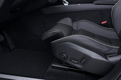 Volvo XC60 T8 Plug-in hybrid Plus Black Edition | ACC | Panoramdak | Head-Up | Trekhaak | Harman/Kardon | 360° Camera | 21 Inch