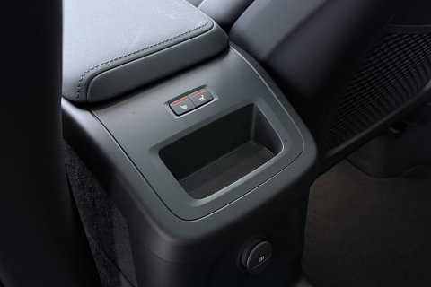 Volvo XC60 T8 Plug-in hybrid Plus Black Edition | ACC | Panoramdak | Head-Up | Trekhaak | Harman/Kardon | 360° Camera | 21 Inch