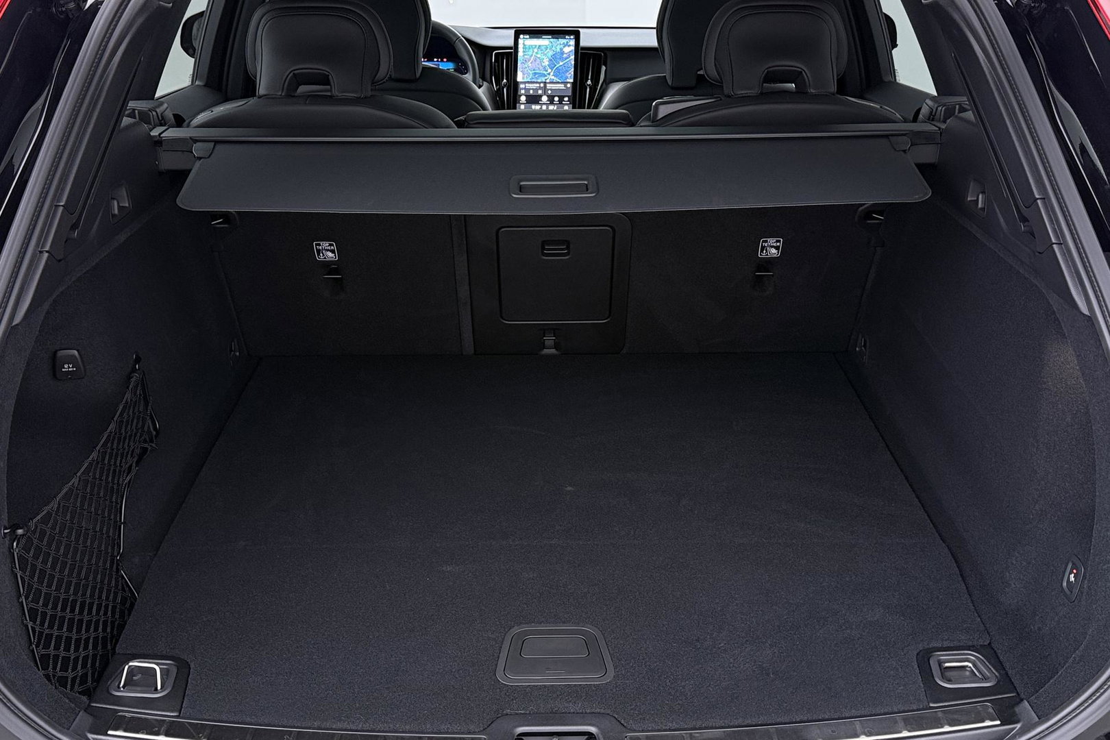 Volvo XC60 T8 Plug-in hybrid Plus Black Edition | ACC | Panoramdak | Head-Up | Trekhaak | Harman/Kardon | 360° Camera | 21 Inch