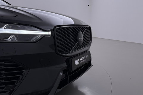 Volvo XC60 T8 Plug-in hybrid Plus Black Edition | ACC | Panoramdak | Head-Up | Trekhaak | Harman/Kardon | 360° Camera | 21 Inch