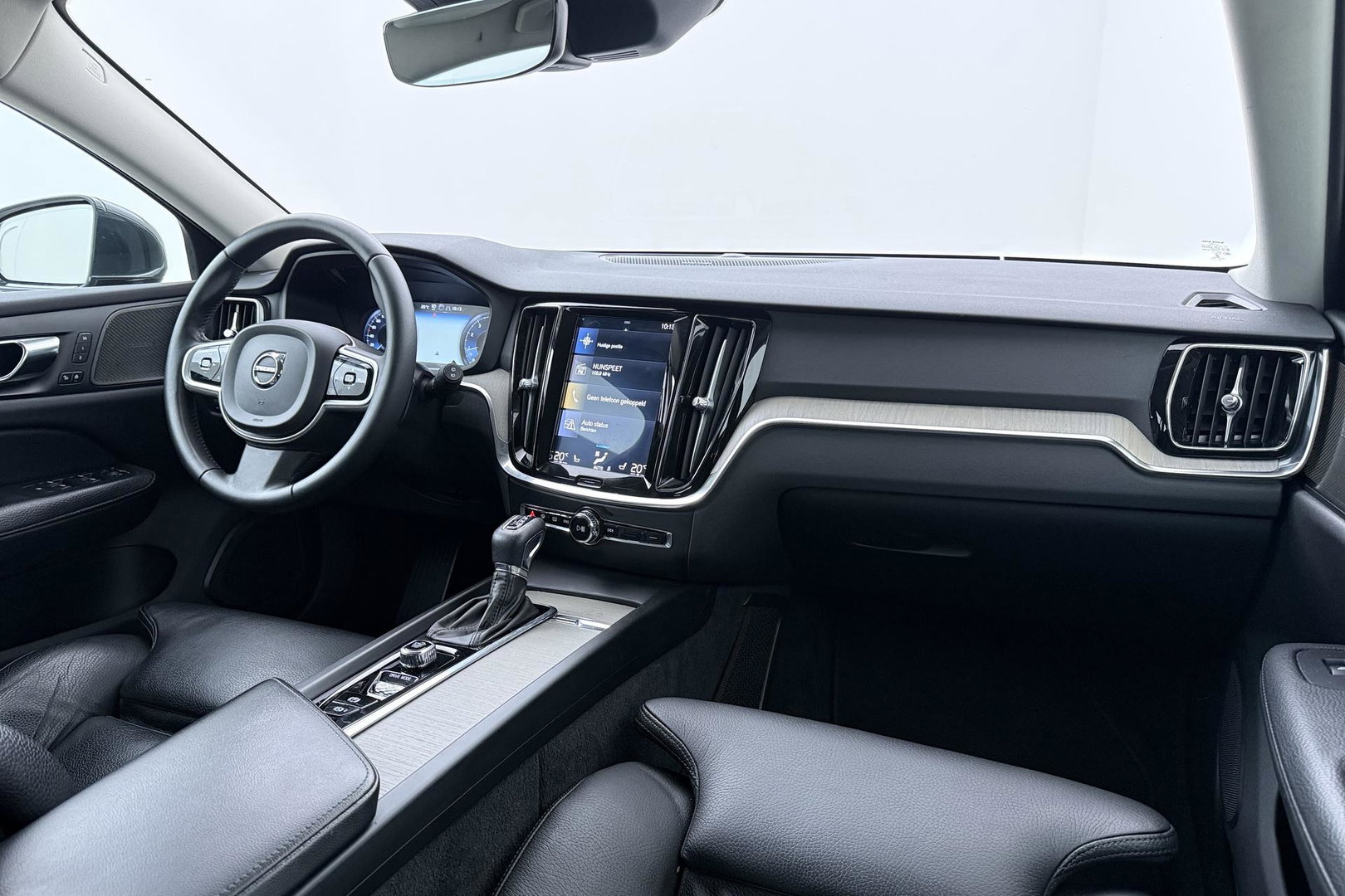 Volvo V60 2.0 T4 Inscription | ACC | Harman/Kardon | Camera | Stoelverwarming | Memory | Leder | BLIS