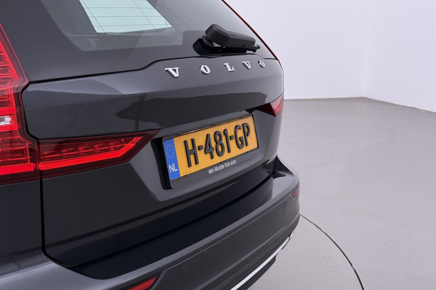 Volvo V60 2.0 T4 Inscription | ACC | Harman/Kardon | Camera | Stoelverwarming | Memory | Leder | BLIS