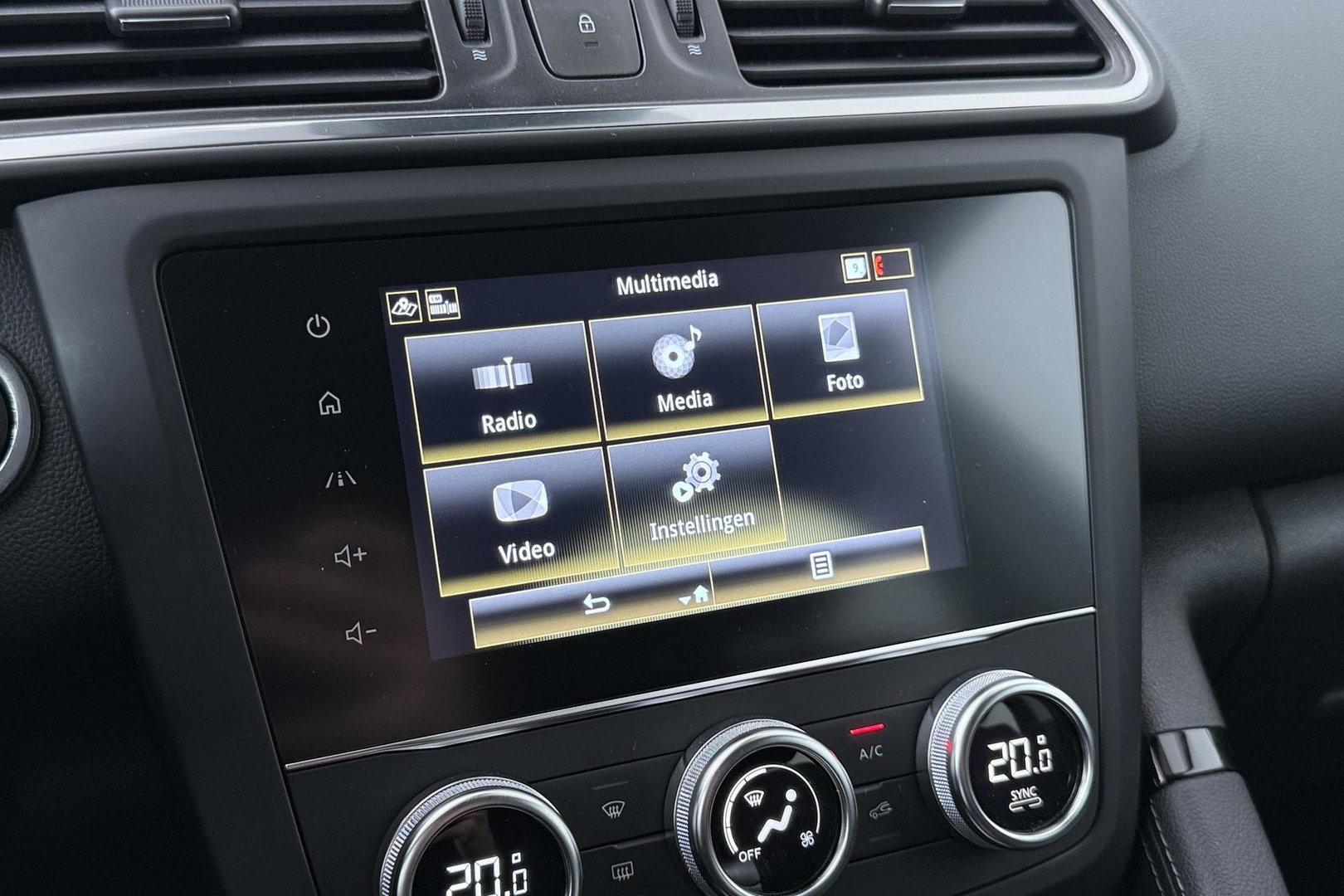 Renault Kadjar 1.3 TCe Limited | Trekhaak | Automaat | Camera | Stoelverwarming | Dodehoekdetectie | Keyless