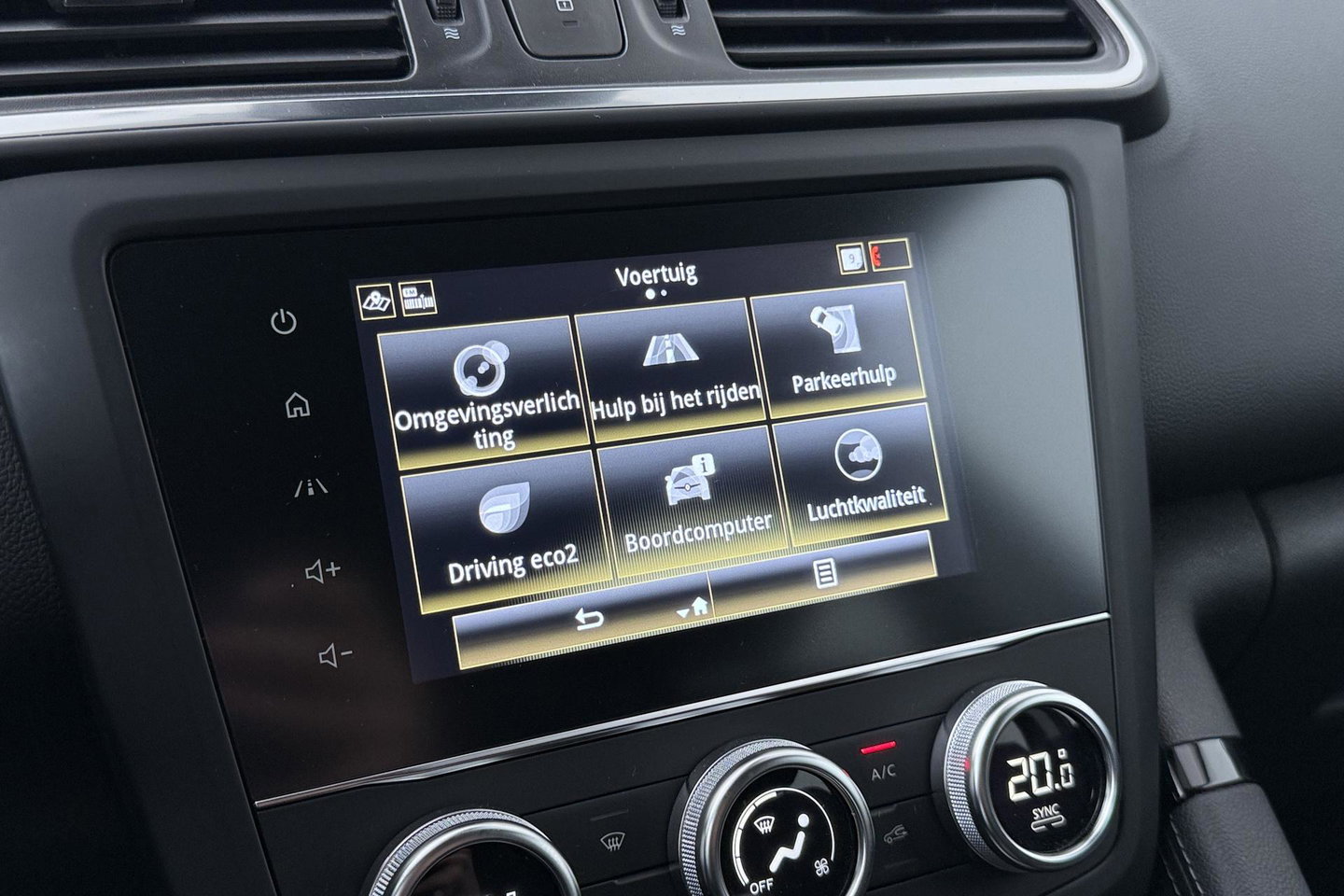 Renault Kadjar 1.3 TCe Limited | Trekhaak | Automaat | Camera | Stoelverwarming | Dodehoekdetectie | Keyless