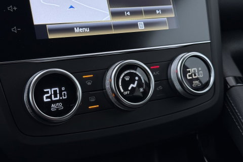 Renault Kadjar 1.3 TCe Limited | Trekhaak | Automaat | Camera | Stoelverwarming | Dodehoekdetectie | Keyless
