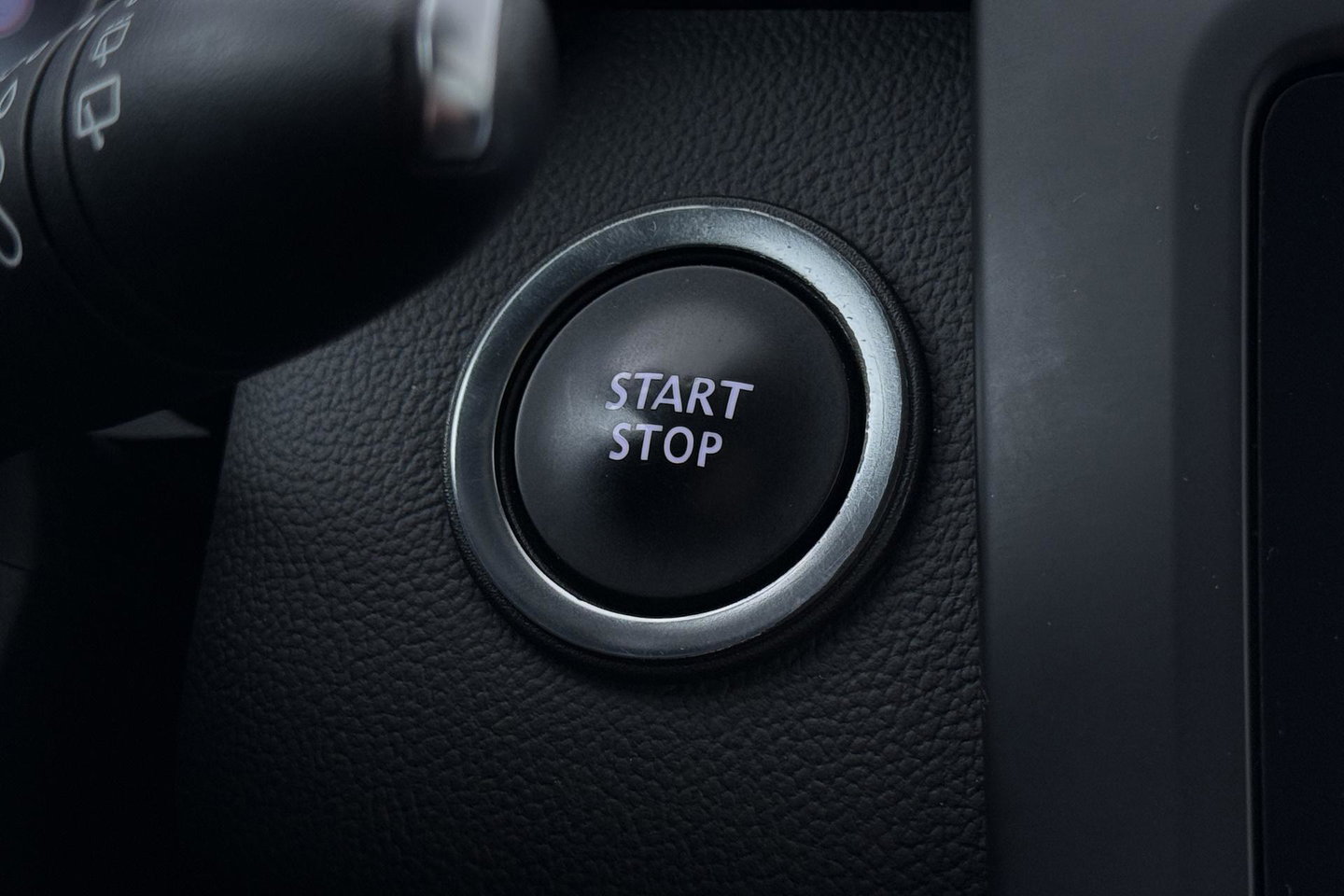 Renault Kadjar 1.3 TCe Limited | Trekhaak | Automaat | Camera | Stoelverwarming | Dodehoekdetectie | Keyless