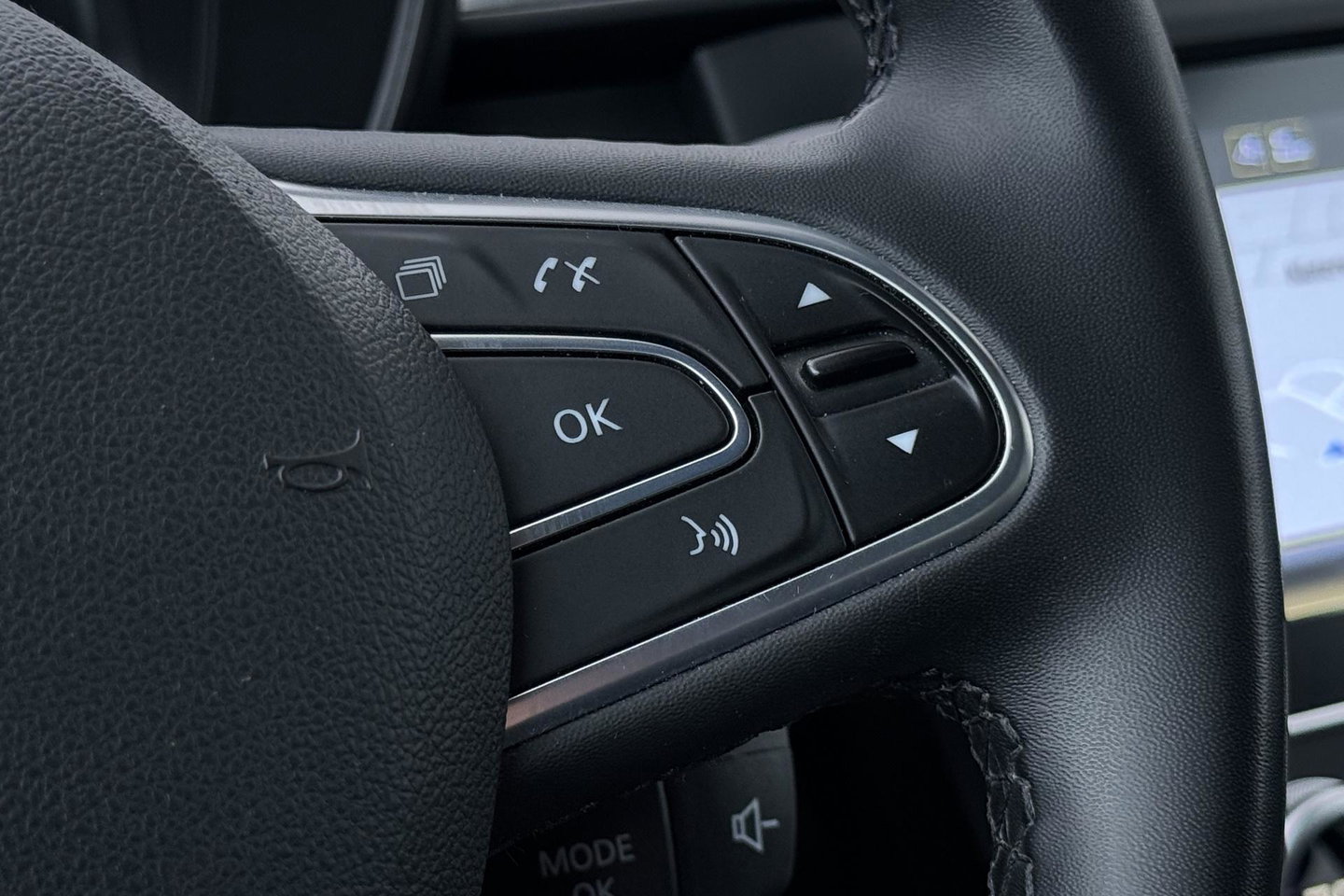 Renault Kadjar 1.3 TCe Limited | Trekhaak | Automaat | Camera | Stoelverwarming | Dodehoekdetectie | Keyless