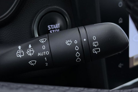 Renault Kadjar 1.3 TCe Limited | Trekhaak | Automaat | Camera | Stoelverwarming | Dodehoekdetectie | Keyless