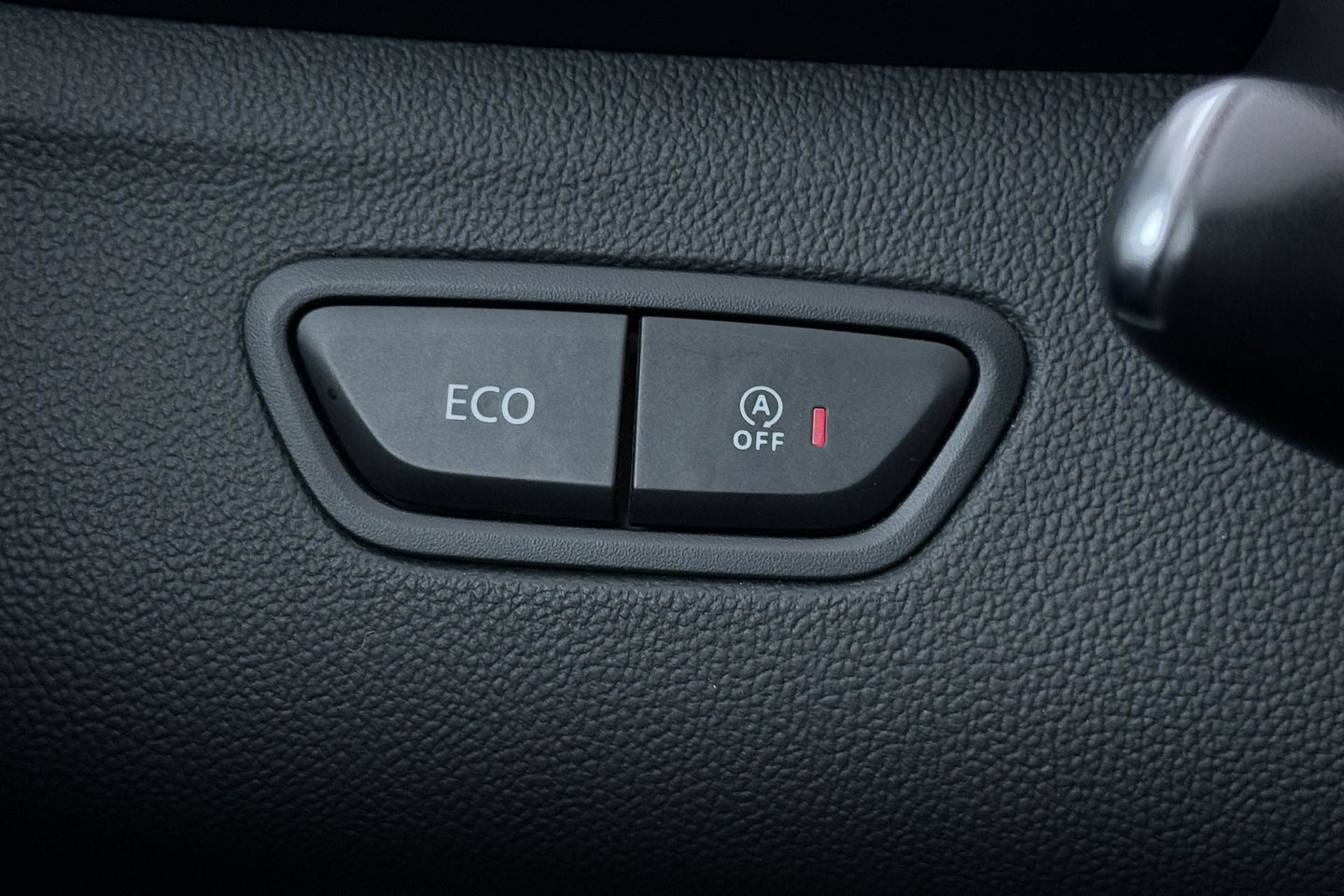 Renault Kadjar 1.3 TCe Limited | Trekhaak | Automaat | Camera | Stoelverwarming | Dodehoekdetectie | Keyless