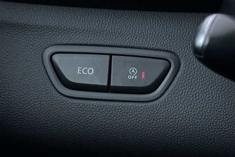 Renault Kadjar 1.3 TCe Limited | Trekhaak | Automaat | Camera | Stoelverwarming | Dodehoekdetectie | Keyless