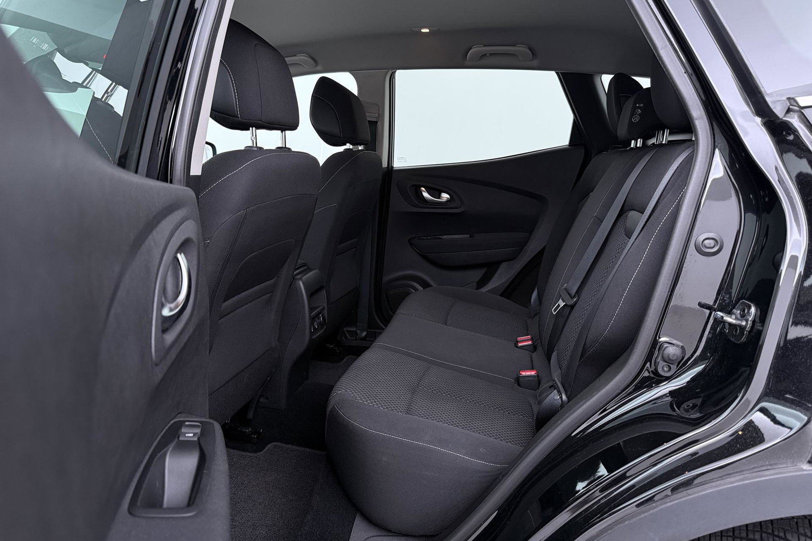 Renault Kadjar 1.3 TCe Limited | Trekhaak | Automaat | Camera | Stoelverwarming | Dodehoekdetectie | Keyless