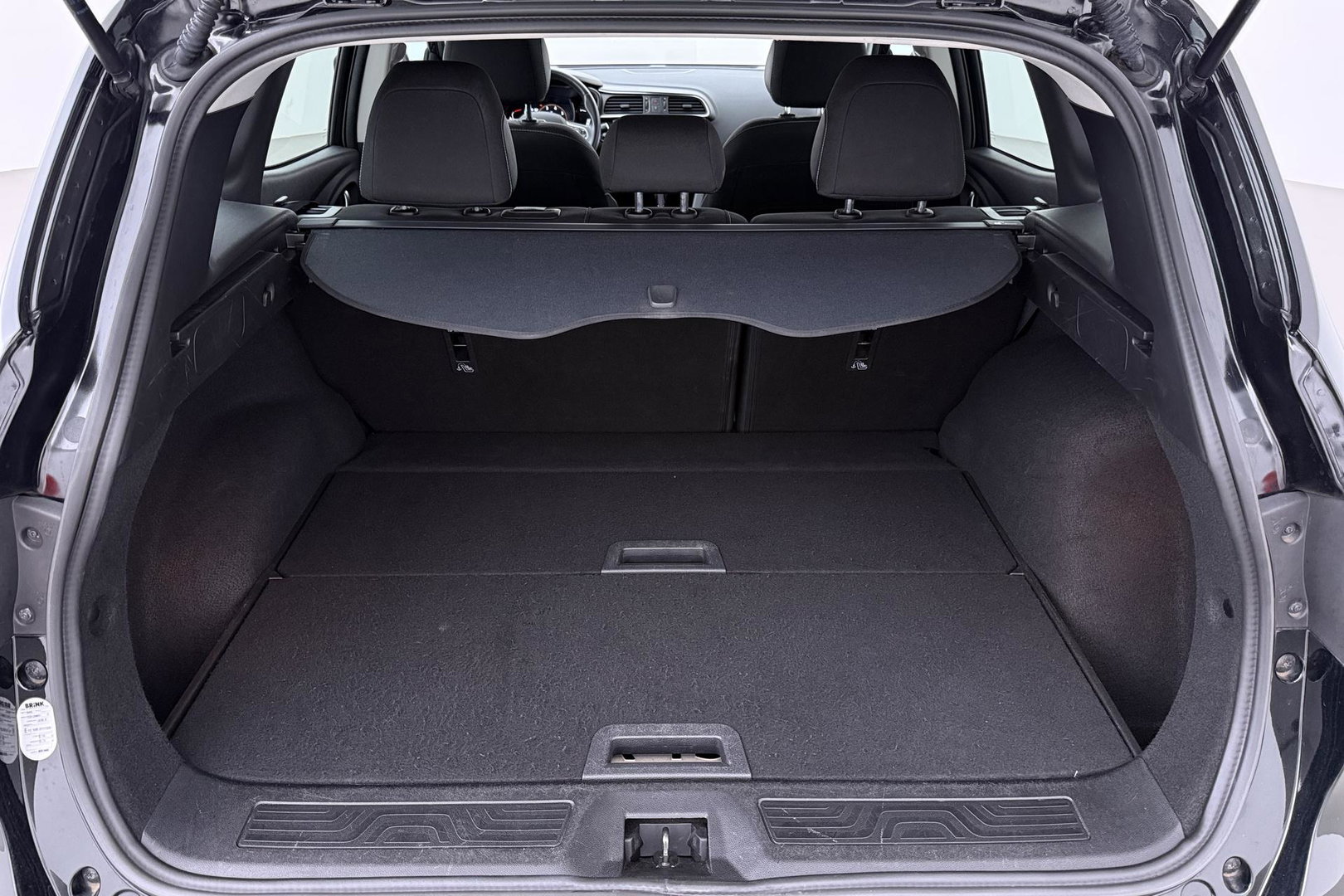 Renault Kadjar 1.3 TCe Limited | Trekhaak | Automaat | Camera | Stoelverwarming | Dodehoekdetectie | Keyless