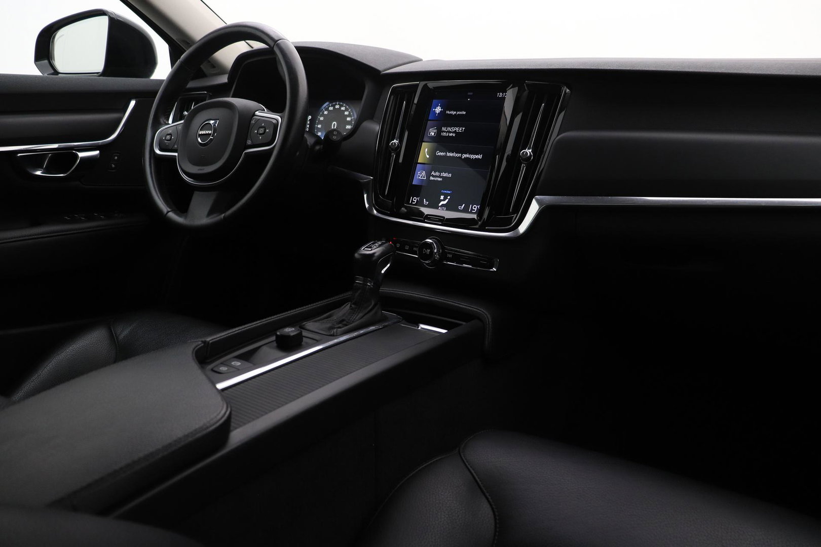 Volvo V90 2.0 T4 Momentum | ACC | Trekhaak | Camera | BLIS | Kinderzitjes | Stoelverwarming | 18 Inch