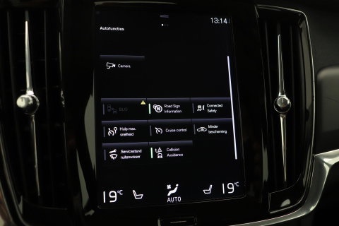 Volvo V90 2.0 T4 Momentum | ACC | Trekhaak | Camera | BLIS | Kinderzitjes | Stoelverwarming | 18 Inch