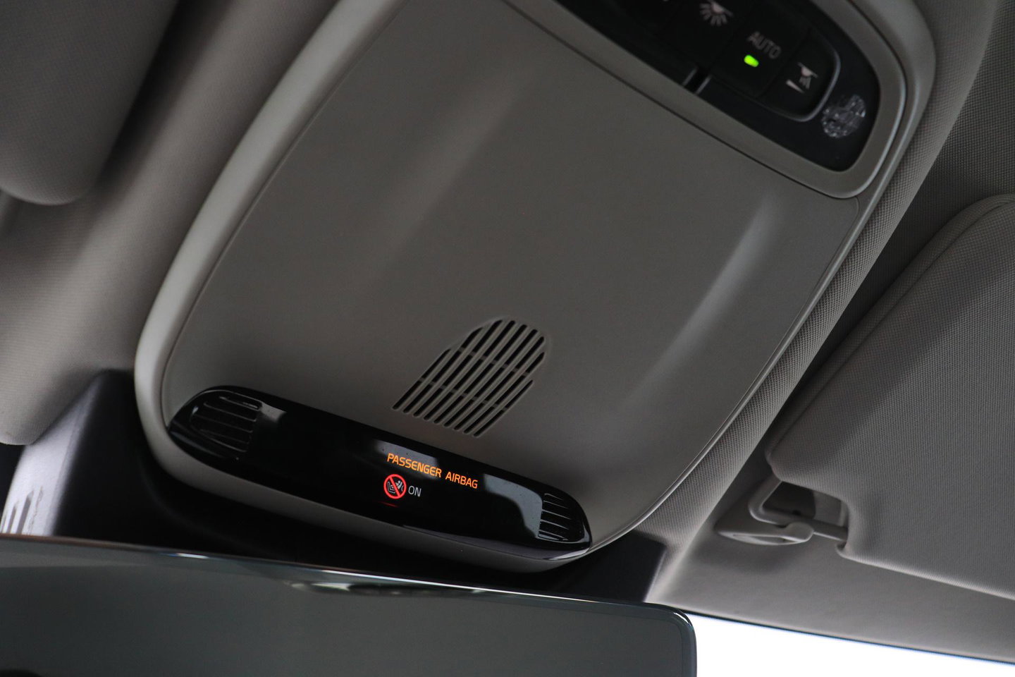 Volvo V90 2.0 T4 Momentum | ACC | Trekhaak | Camera | BLIS | Kinderzitjes | Stoelverwarming | 18 Inch