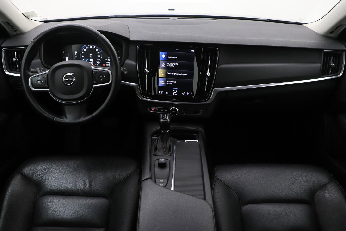 Volvo V90 2.0 T4 Momentum | ACC | Trekhaak | Camera | BLIS | Kinderzitjes | Stoelverwarming | 18 Inch