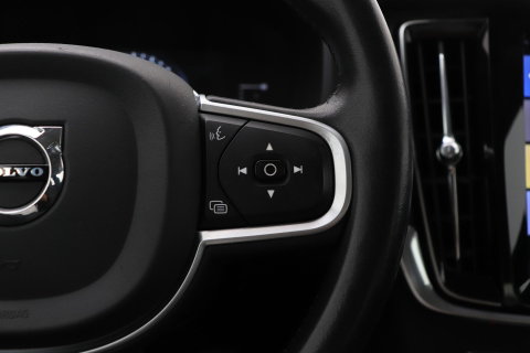 Volvo V90 2.0 T4 Momentum | ACC | Trekhaak | Camera | BLIS | Kinderzitjes | Stoelverwarming | 18 Inch