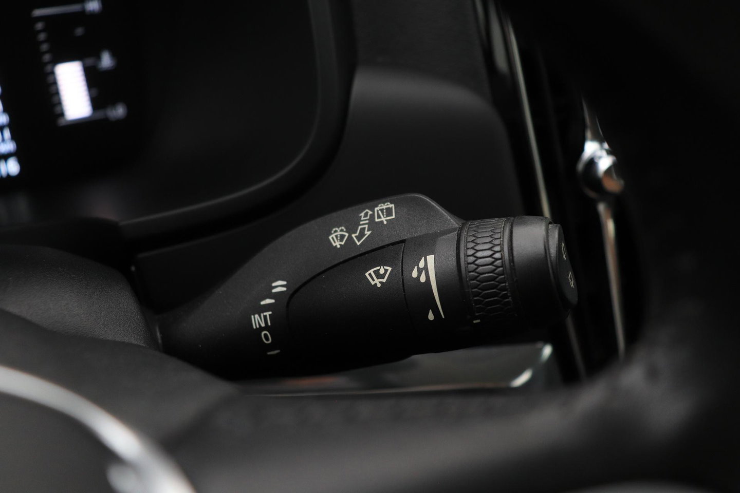 Volvo V90 2.0 T4 Momentum | ACC | Trekhaak | Camera | BLIS | Kinderzitjes | Stoelverwarming | 18 Inch