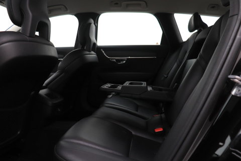 Volvo V90 2.0 T4 Momentum | ACC | Trekhaak | Camera | BLIS | Kinderzitjes | Stoelverwarming | 18 Inch