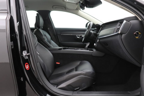 Volvo V90 2.0 T4 Momentum | ACC | Trekhaak | Camera | BLIS | Kinderzitjes | Stoelverwarming | 18 Inch