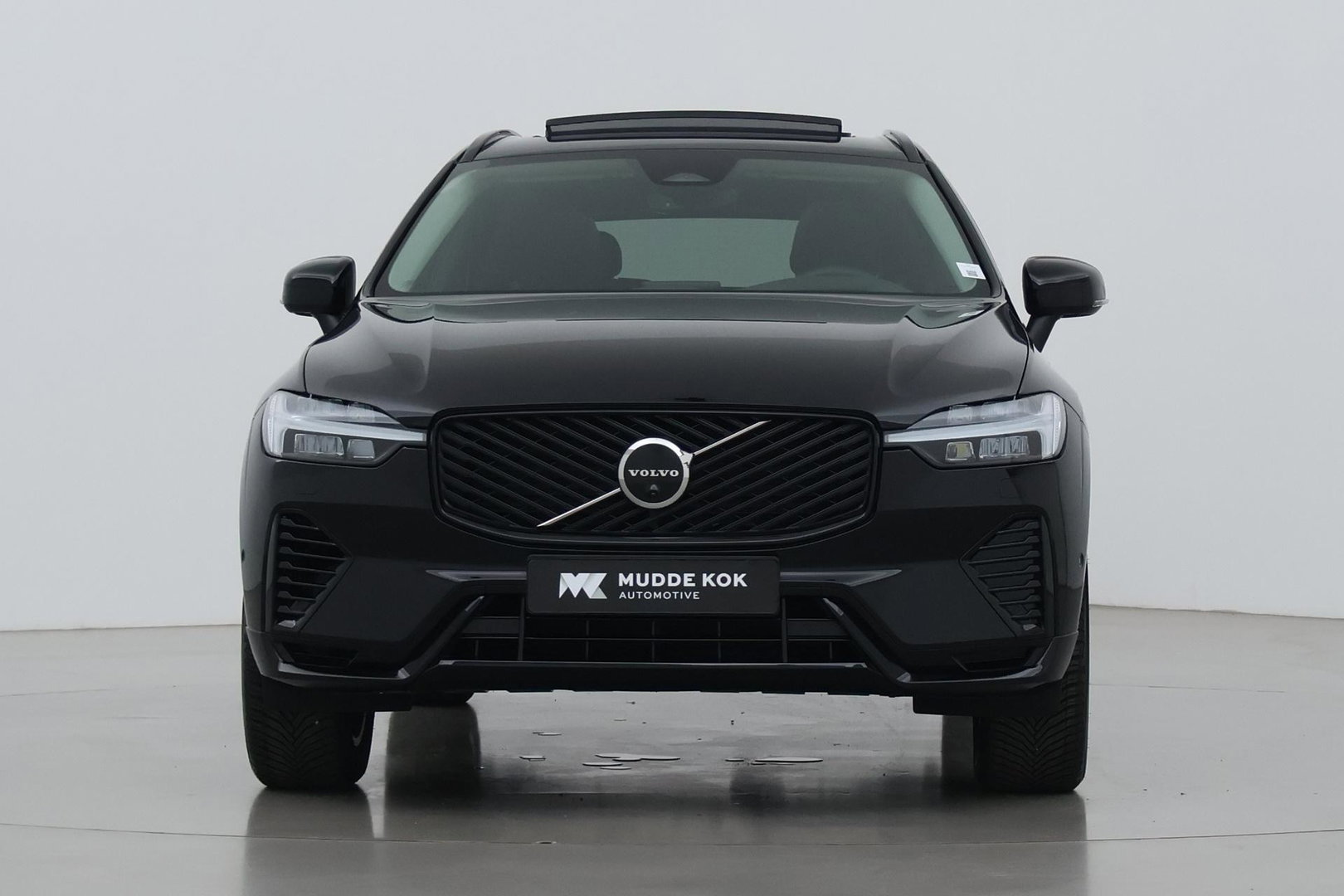 Volvo XC60 2.0 T8 Plug-in hybrid AWD Plus Dark | ACC | Panoramadak | Head-Up | Harman/Kardon | 360° Camera | BLIS
