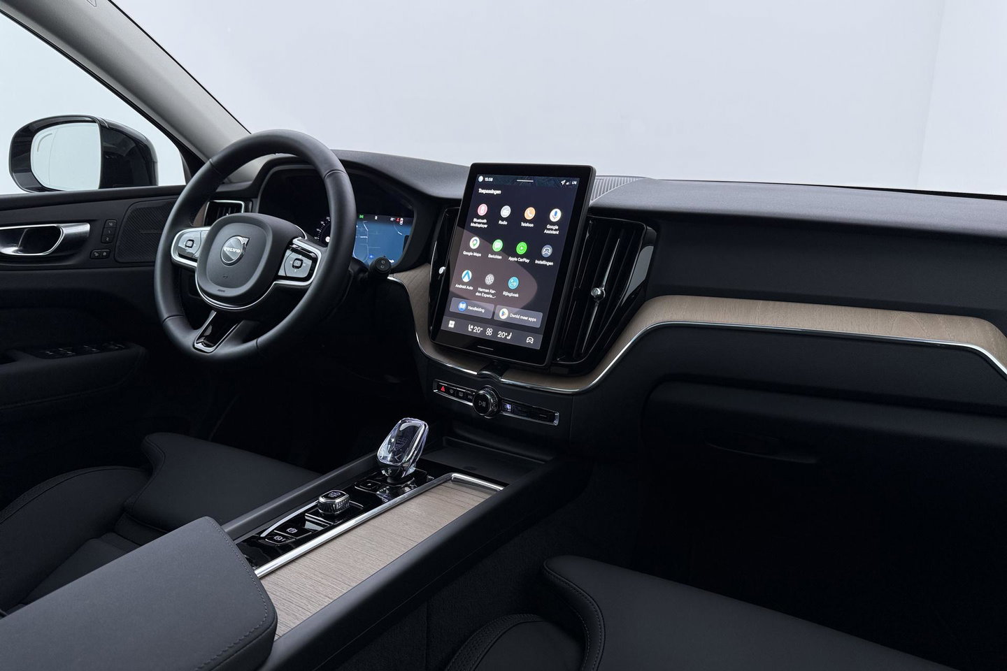 Volvo XC60 2.0 T8 Plug-in hybrid AWD Plus Dark | ACC | Panoramadak | Head-Up | Harman/Kardon | 360° Camera | BLIS