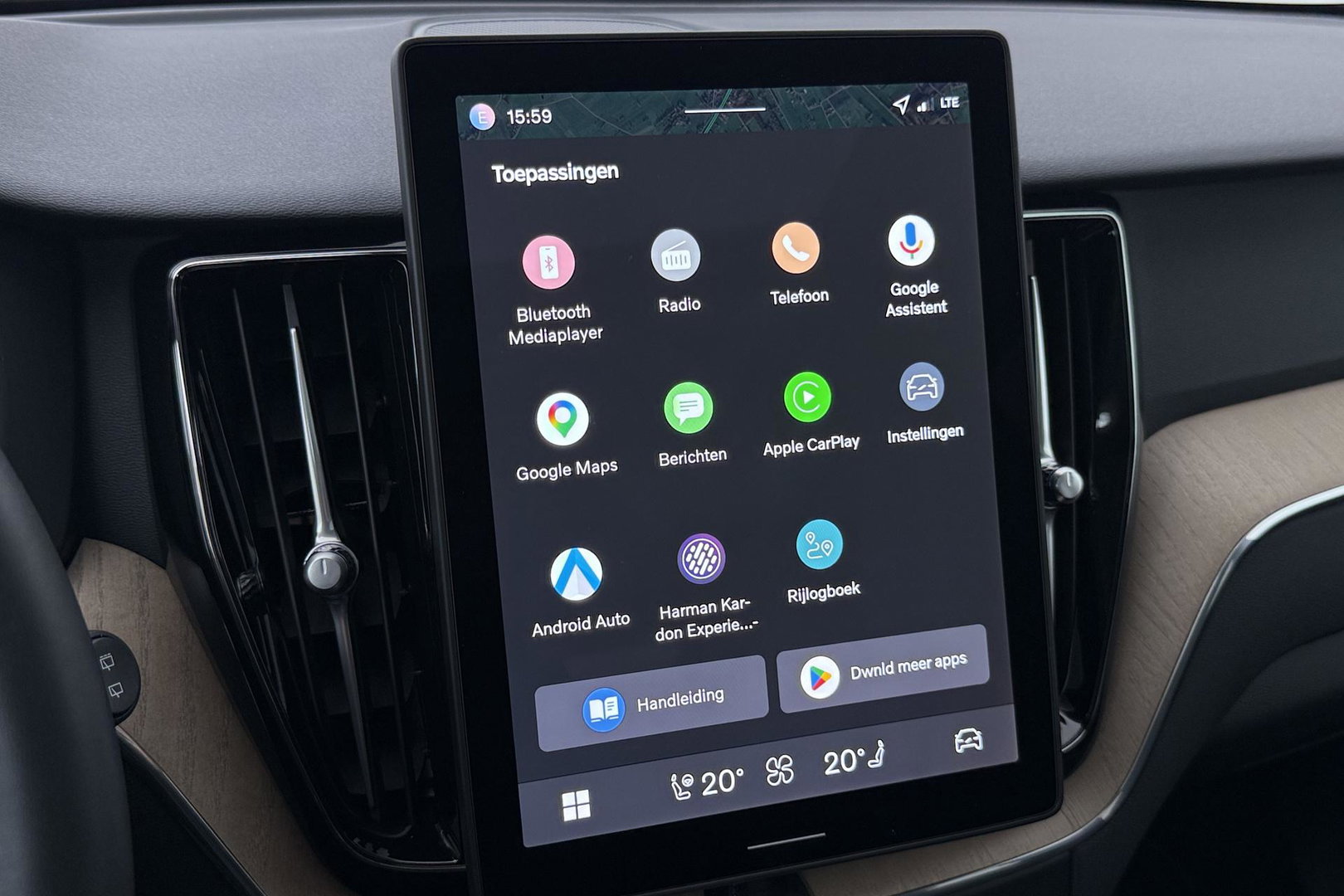 Volvo XC60 2.0 T8 Plug-in hybrid AWD Plus Dark | ACC | Panoramadak | Head-Up | Harman/Kardon | 360° Camera | BLIS