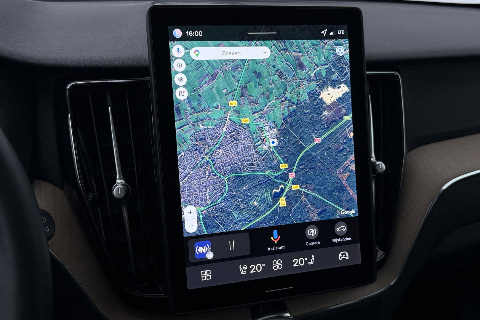 Volvo XC60 2.0 T8 Plug-in hybrid AWD Plus Dark | ACC | Panoramadak | Head-Up | Harman/Kardon | 360° Camera | BLIS