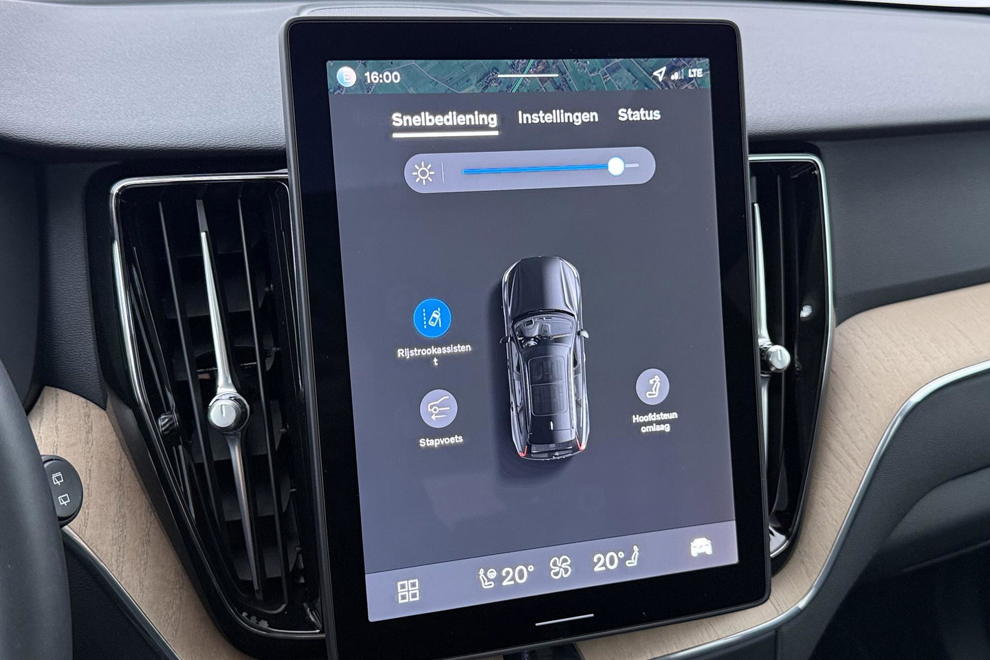 Volvo XC60 2.0 T8 Plug-in hybrid AWD Plus Dark | ACC | Panoramadak | Head-Up | Harman/Kardon | 360° Camera | BLIS