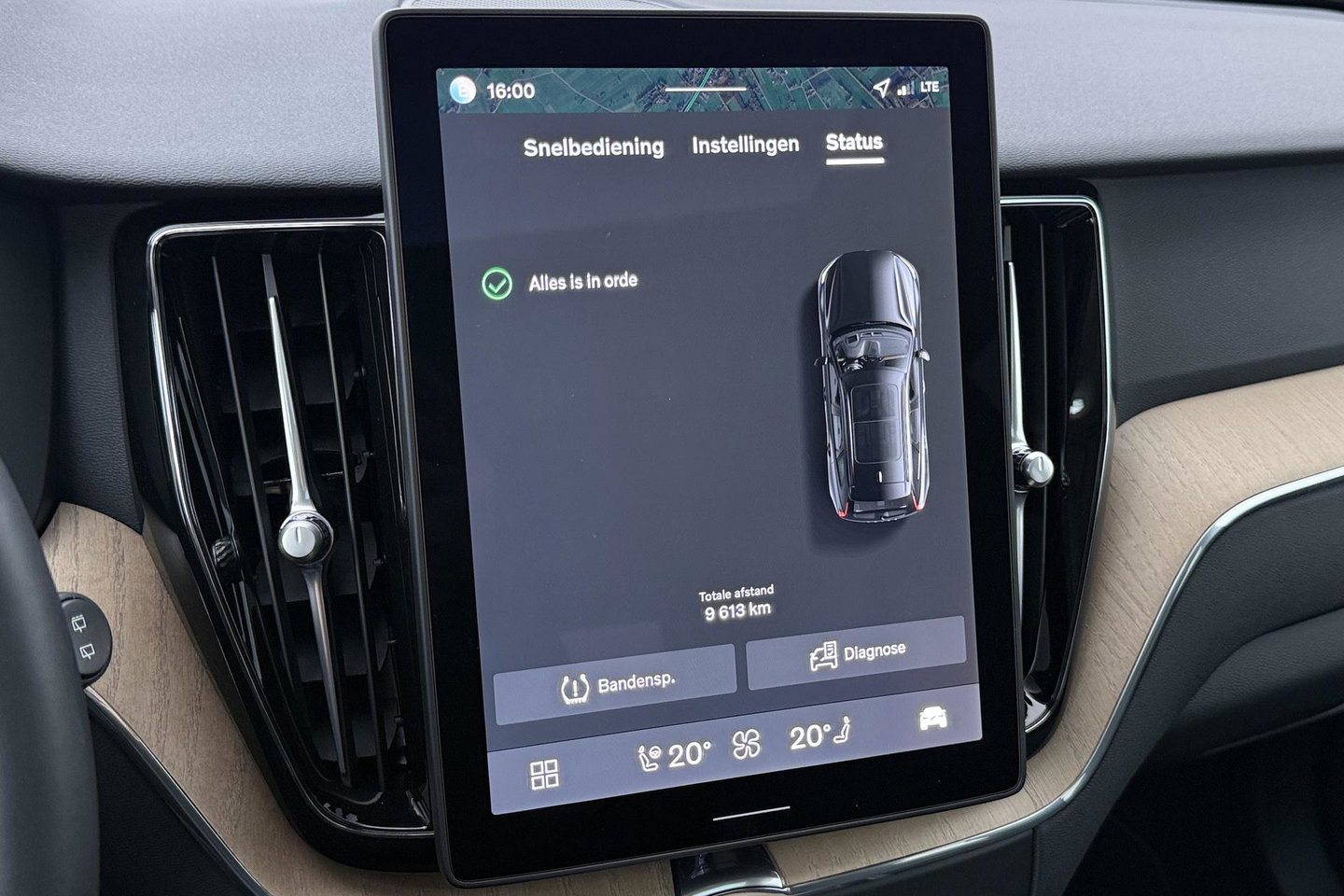Volvo XC60 2.0 T8 Plug-in hybrid AWD Plus Dark | ACC | Panoramadak | Head-Up | Harman/Kardon | 360° Camera | BLIS