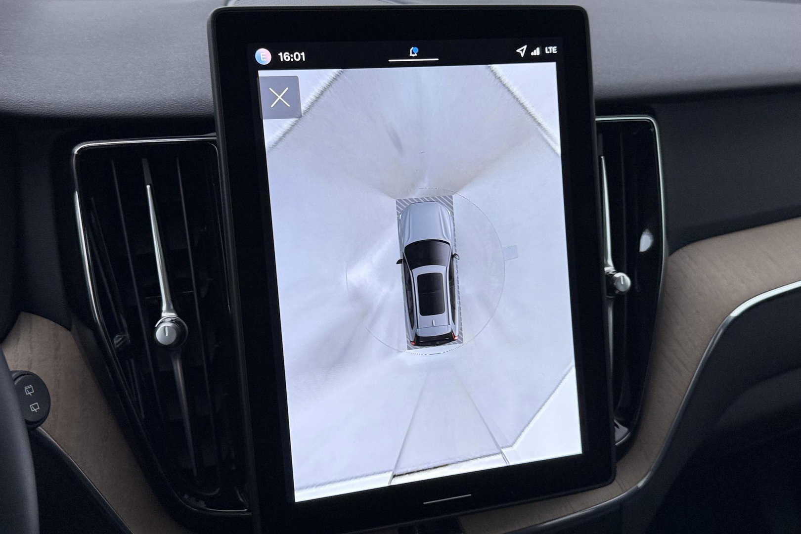 Volvo XC60 2.0 T8 Plug-in hybrid AWD Plus Dark | ACC | Panoramadak | Head-Up | Harman/Kardon | 360° Camera | BLIS
