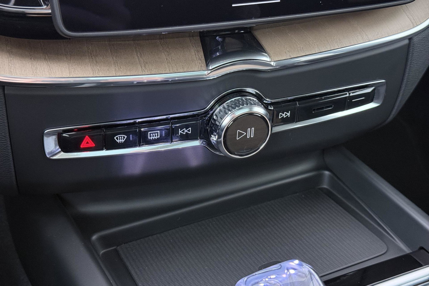 Volvo XC60 2.0 T8 Plug-in hybrid AWD Plus Dark | ACC | Panoramadak | Head-Up | Harman/Kardon | 360° Camera | BLIS